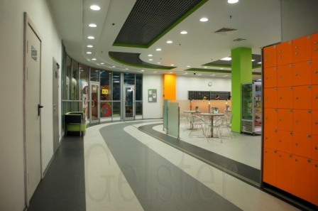 Marmoleum в фитнес клубе фотографии